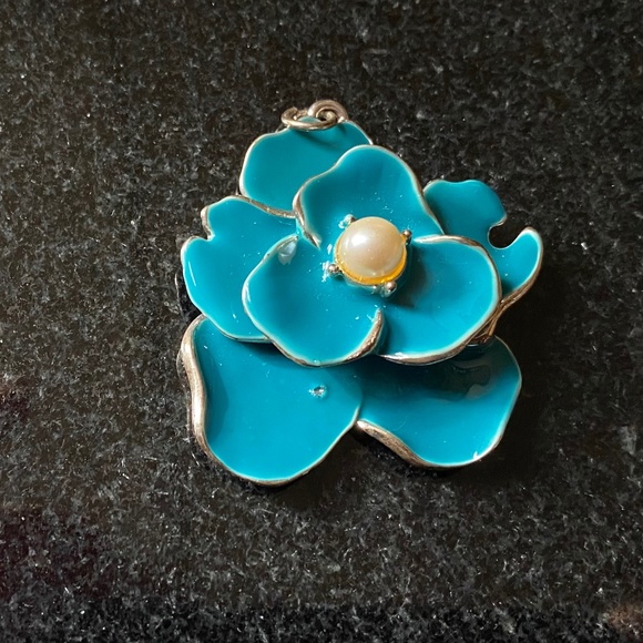 Enamel Flower Necklace With Two Pendants - Picture 7 of 7